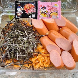 มาม่าเกาหลี ไส้กรอกไก่