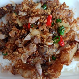 หมูกรอบคั่วพริกเกลือ