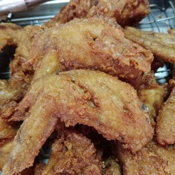 ปีกไก่ทอดน้ำปลา 1ชิ้น