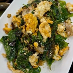 ใบเหลียงผัดไข่