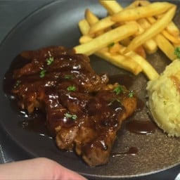 BB6 สเต็กสันคอหมูซอสBBQ  Pork shoulder BBQ