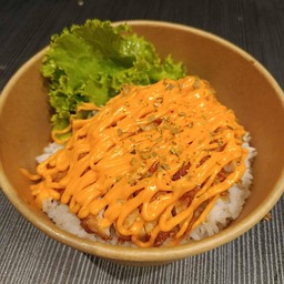 ข้าวไก่ทอดซอสชีส