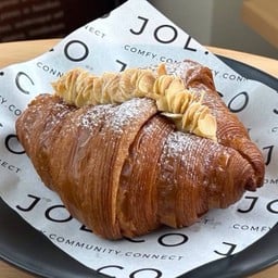 Almond Croissant