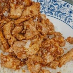 หมูชิ้นทอดกระเทียม