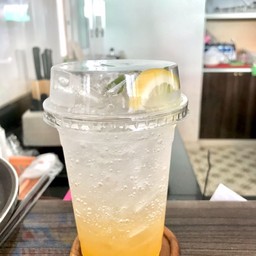 น้ำผึ้งเลมอนโซดา