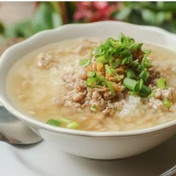 ข้าวต้มหมูสับ