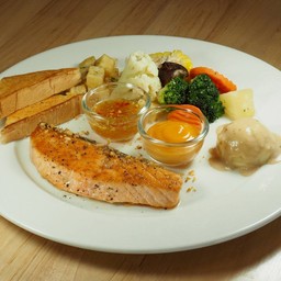 สเต็กปลาแซลมอนย่าง