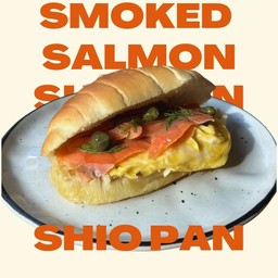 Shio Pan Smoked Salmon/ ชิโอะปังสโมคแซลม่อน