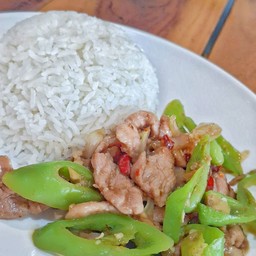 ข้าวหมูผักพริกหยวก