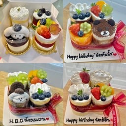 รับจัดเซทเค้ก 4 ชิ้น