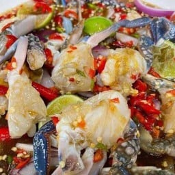 โคตรยำ ตำ ไก่ทอด ตามสั่ง ไข่ข้น รังสิต