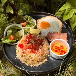 เตชทัต(ข้าวผัดพริกสดเบคอน)