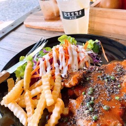 เสต็กหมูพริกไทยดำ