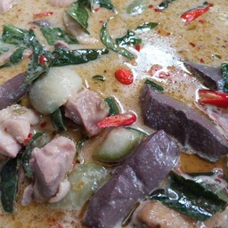 แกงเขียวหวานไก่ ( กับข้าว )