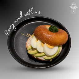 เบเกิล อโวคาโดครีมชีสไข่ต้ม