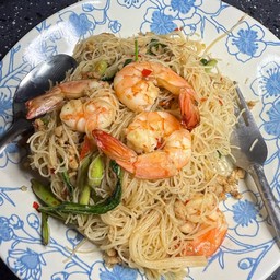 หมี่กระเฉดกุ้ง