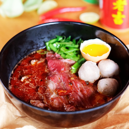 ก๋วยเตี๋ยวเนื้อ วากิว (นำเข้า) 进口和牛面