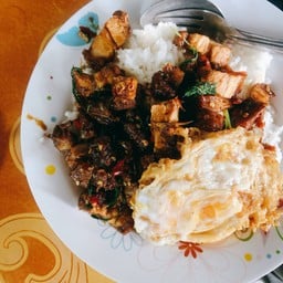 ยายนาง อาหารตามสั่ง