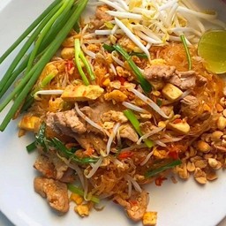 ผัดไทยหมู