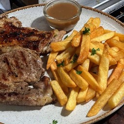 SET 15 สเต็กหมูสันคอ,ไก่พริกไทยดำ Pork neck steak,chicken