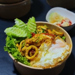 ข้าวหน้าผัดพริกแกง(พริกแกงใต้)