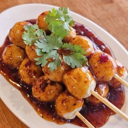 ลูกชิ้นหมูปิ้ง 5 ไม้