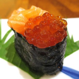 ซูชิแม่+ลูก (คำ)