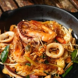 [ทีเด็ด] นายทองดี ผัดไทยต้มยำแห้ง รวมมิตรทะเล