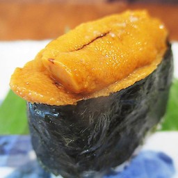 ซูชิไข่หอยเม่น (คำ)