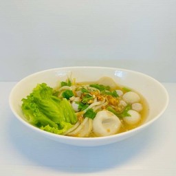 ก๋วยเตี๋ยวรวมปลา