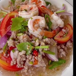 ยำวุ้นเส้นกุ้งหมูสับ
