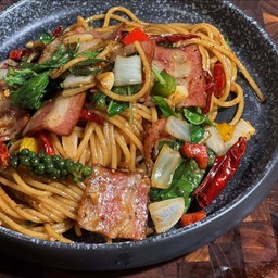 P25 พาสต้าซอสขี้เมา เลือกเนื้อสัตว์ Pasta with Drunk Sauce