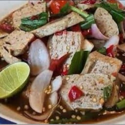 ยำหมูยอปลาร้าแซ่บนัว