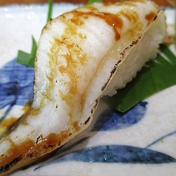 ซูชิครีบปลาตาเดียว (คำ)