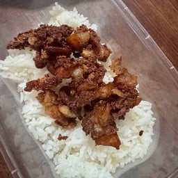 กระเพราในบ้าน - สามแยกพระประแดง