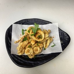 Squid Salt & Spicy หมึกพริกเกลือ