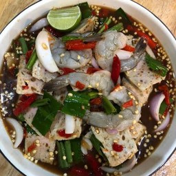 ยำหมูยอกุ้งสด