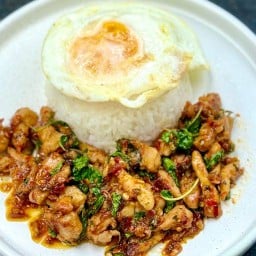 หอมกะเพรา🧄🌶️ ข้าวไข่ข้น ร.8