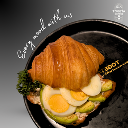 ครัวซองค์ อโวคาโดครีมชีสไข่ต้ม