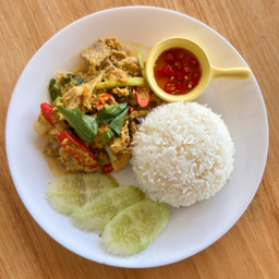 ข้าวหมูชิ้นผัดผงกะหรี่