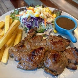 Julies Steak House พหลโยธิน 65