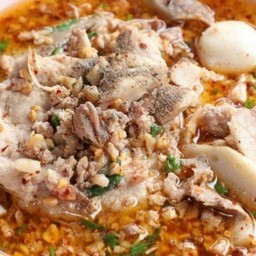 ก๋วยเตี๋ยวต้มยำหมูสด