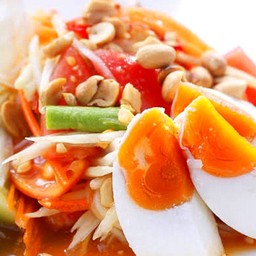 ตำไทยไข่เค็ม