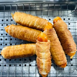 โรตีพันไส้กรอก(ชุดมี4ชิ้น)