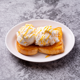 ขนมปังปิ้ง+ไอศกรีมไข่แข็ง