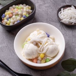 ไอติมกะทิบัวลอย