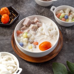 บัวลอยไข่เค็มนํ้ากะทิ