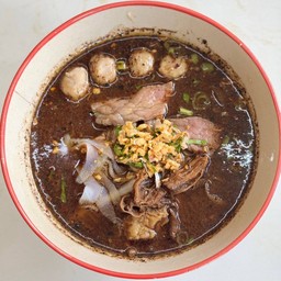 เตี๋ยวเรือเนื้อพิเศษ