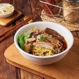 ก๋วยเตี๋ยวเป็ดพะโล้