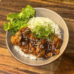 ข้าวไก่เทริยากิ rice with chicken tireyarki